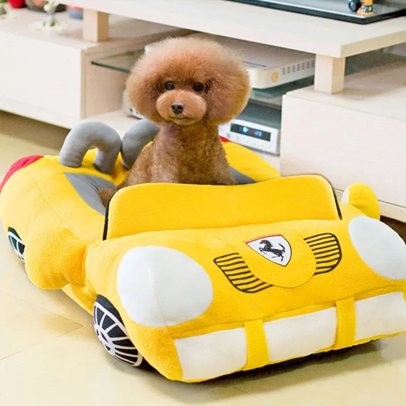 Hondenbed in de vorm van een sportwagen – gezellig flanel met katoenen vulling ideaal voor kleine honden - Ruffy