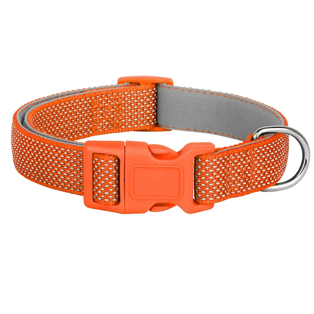 Reflecterende nylon hondenhalsband met verstelbare pasvorm voor kleine tot grote honden Duurzaam en ademend voor nachtelijke wandelingen - Ruffy