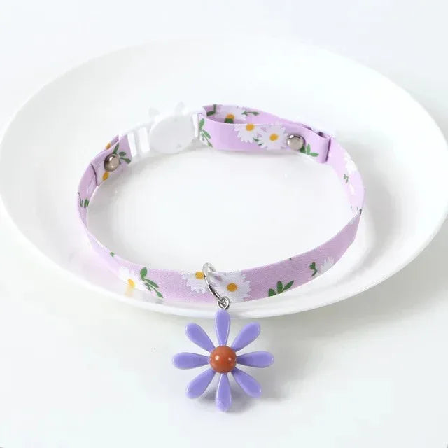 Verstelbare kattenhalsband met snelsluiting en ingebouwde bel – leuk en duurzaam fluwelen ontwerp - Ruffy
