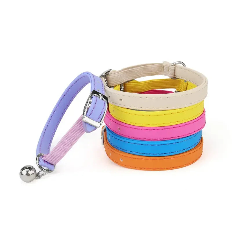 Lederen halsband met bel Veiligheidshalsband met elastische band Kittenhalsband voor katten Zwart Blauw Rood - Ruffy