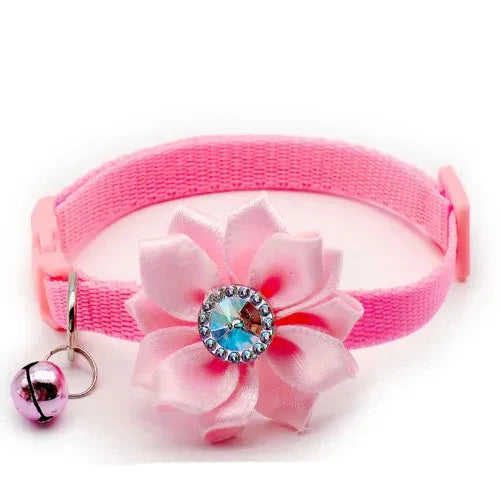 Wholesale 100 stuks verstelbare bloem halsband hond Puppy Tuig kat huisdier halsband release gesp schattig voor Puppy ketting met bel - Ruffy