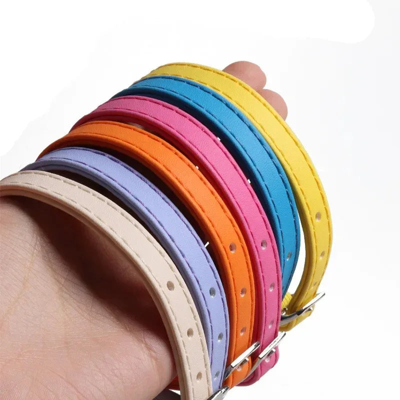 Lederen halsband met bel Veiligheidshalsband met elastische band Kittenhalsband voor katten Zwart Blauw Rood - Ruffy