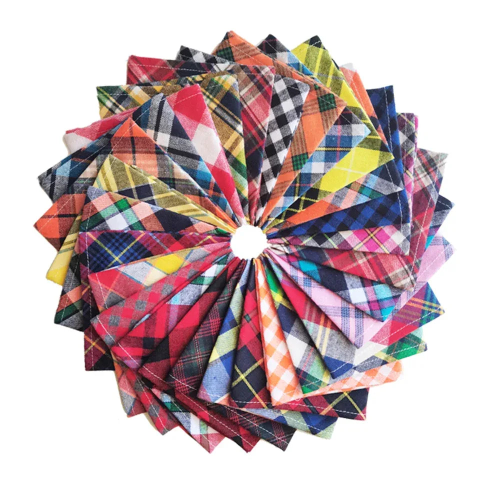 70-kleuren hondenbandanaset 100% katoen wasbaar driehoekig ontwerp voor alle rassen - Ruffy
