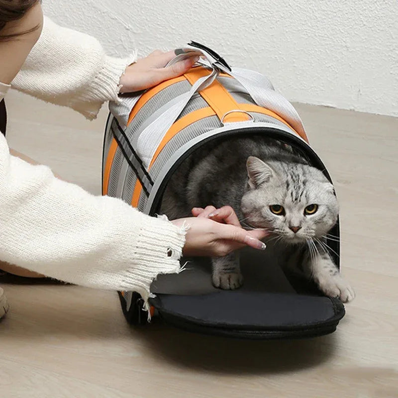 Reis in comfort en stijl met onze milieuvriendelijke, ademende pet carrier - Ruffy