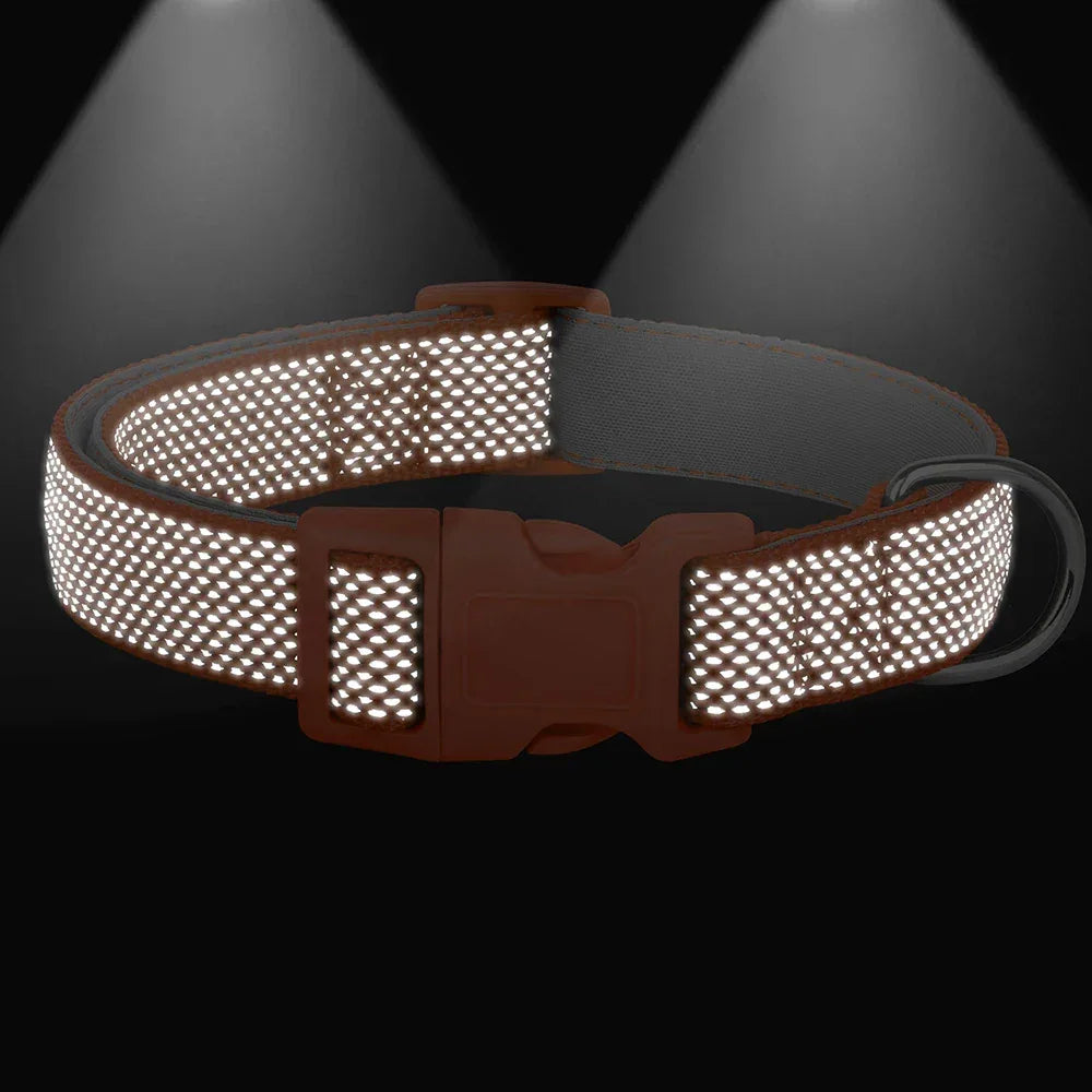 Reflecterende nylon hondenhalsband met verstelbare pasvorm voor kleine tot grote honden Duurzaam en ademend voor nachtelijke wandelingen - Ruffy