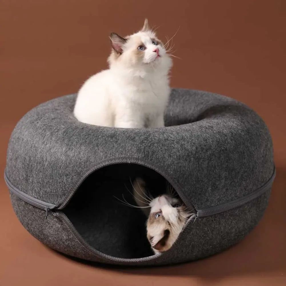 Interactieve donutvormige kattenmand van wolvilt met ademend ontwerp voor spelen en rusten - Ruffy